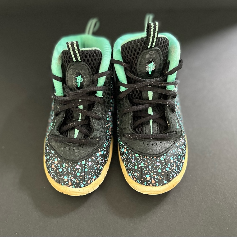 Nike Foam Posite Easter size 8C